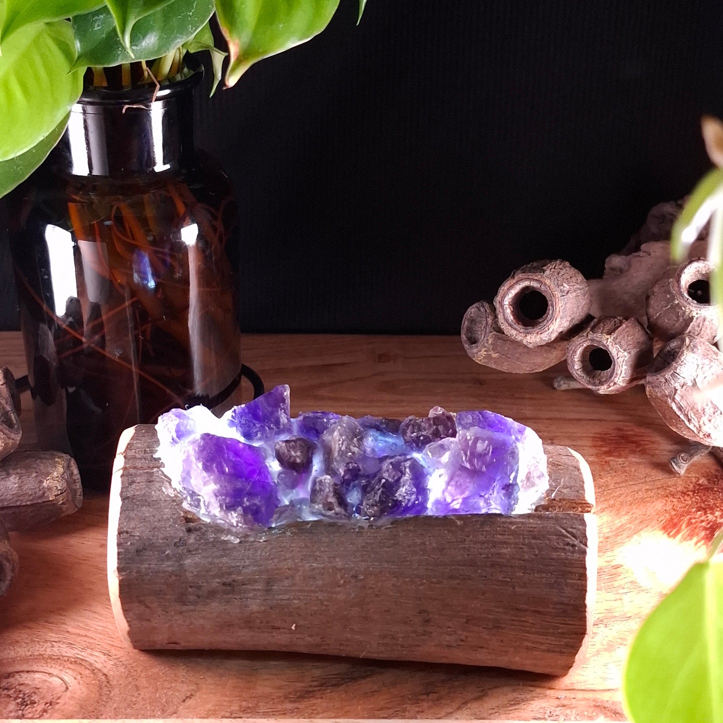 The Sovereign Amethyst Log Lamp – Authentic Cyclone Fina Timber